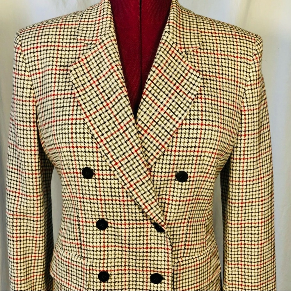 Jones New York Cream and Black Blazer Classic Tailored Fit
